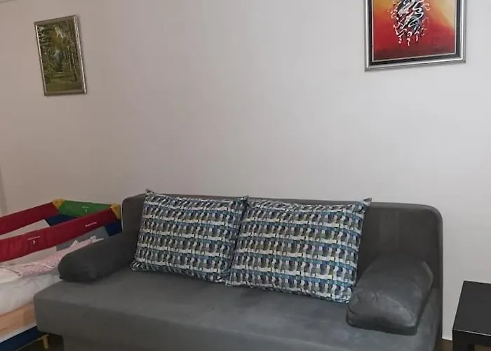 Flato Aerodrom * Szkopje